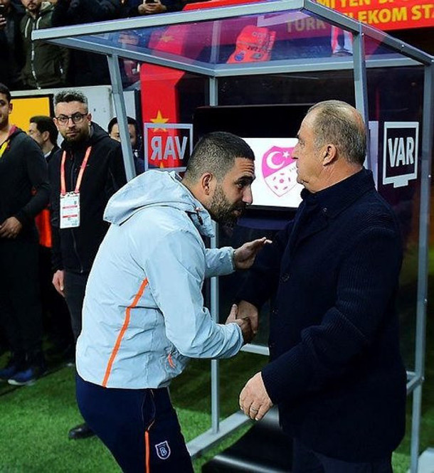 Arda Turan Galatasaray camiasını ikiye böldü - Resim: 0