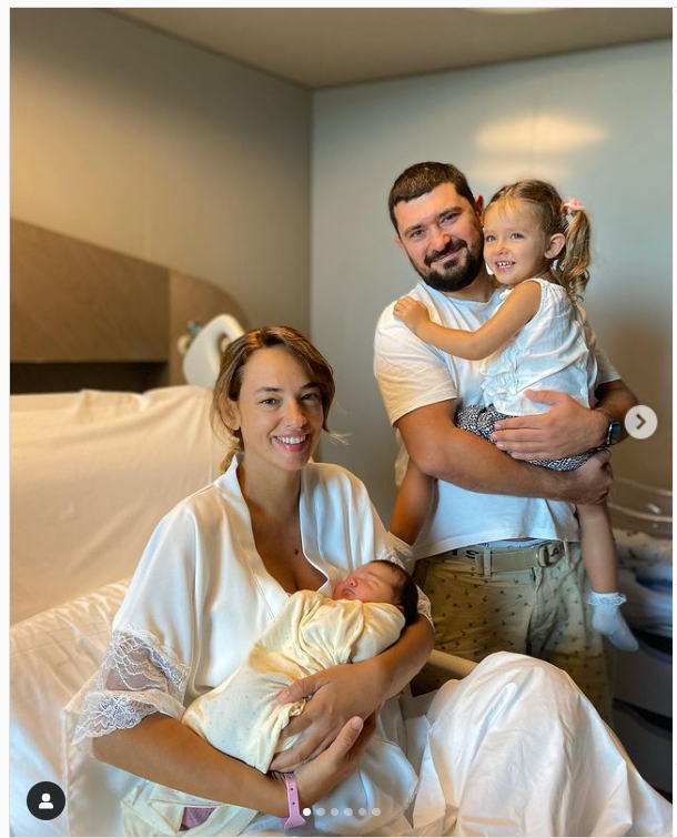 Seda Bakan 'Annelik en zor iş' deyip paylaştı bir saatteki değişimi olay oldu! - Resim: 2