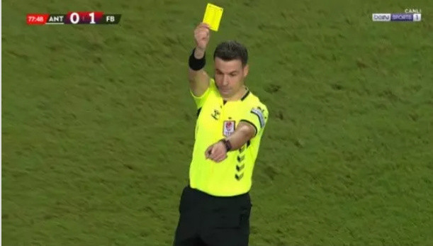 Mourinho'dan Antalyaspor maçında ilginç tepki - Resim: 0