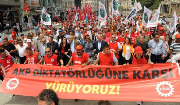 Sendikalar Taksim'e yürüdü! - Resim: 4