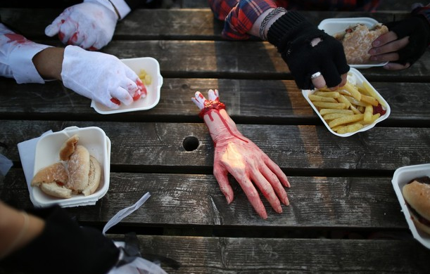 İngiltere'yi zombiler bastı - Resim: 2