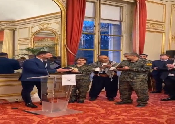 Fransa senatosundan teröristlere 'onur nişanı' - Resim: 0