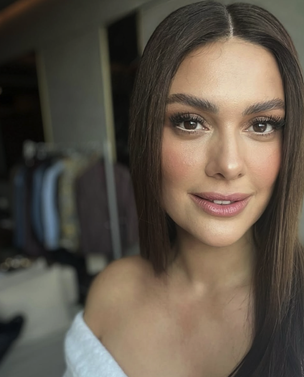 Bergüzar Korel lisedeki halini paylaştı! Kimse o olduğuna inanmadı - Resim: 2