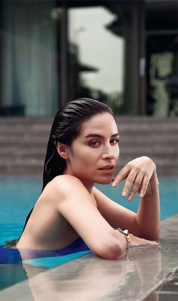 Belçim Bilgin'den çok özel pozlar - Resim: 4