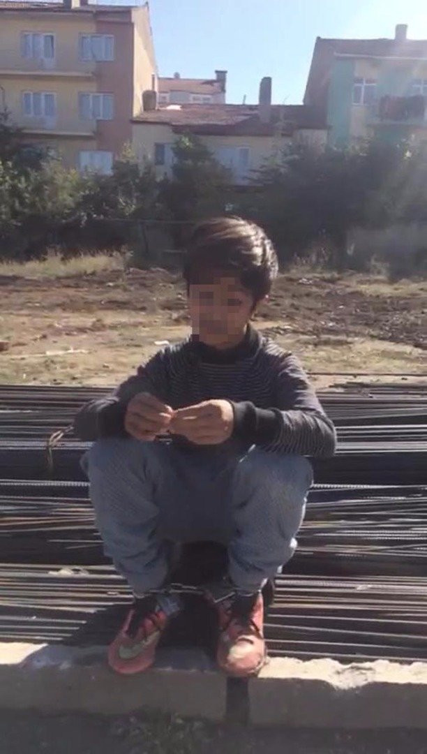 Yeğeninin ayaklarını zincire vurmuştu şimdi.. - Resim: 2