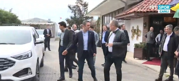 Ali Koç Ersun Yanal ve futbolcularla bir arada - Resim: 1