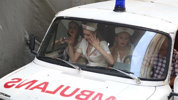 Murat Boz hemşireleri görünce bayıldı! - Resim: 1