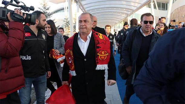 Terim 3 ismin biletini kesti problemi çözdü - Resim: 0