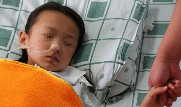 Küçük kızın bu halini gören şok oldu! - Resim: 1