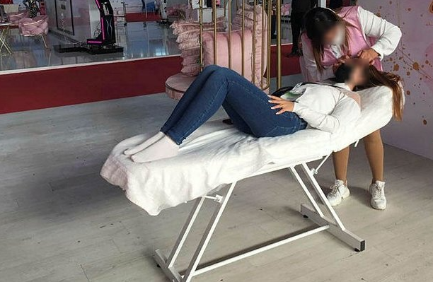 Kayseri'de etek altı rezaleti! Güzellik merkezinde üzerini değiştiren kız çığlığı bastı - Resim: 4