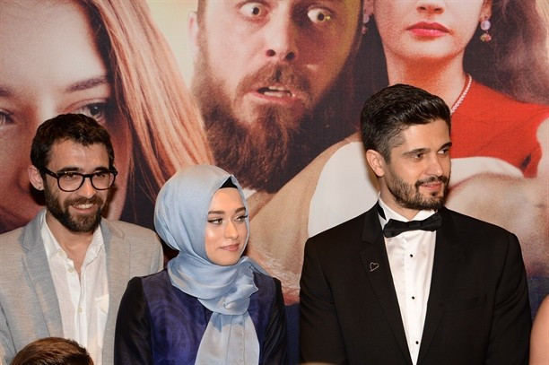 Ünlü oyuncu tesettüre girdi - Resim: 3