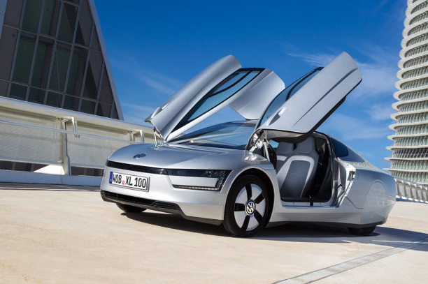 100 kilometrede 1 litre yakan Volkswagen XL1 - Resim: 3