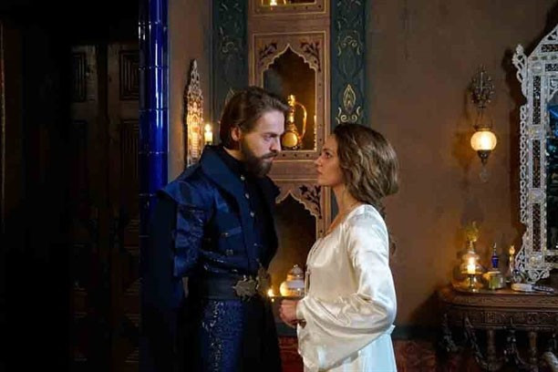 Bir dizi aşkı daha mı gerçek oluyor? Yılın ilk aşk bombası... - Resim: 2