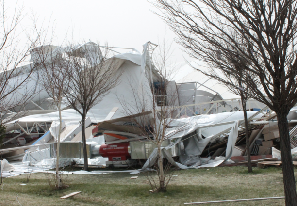 Lodos fuarı uçurdu - Resim: 1