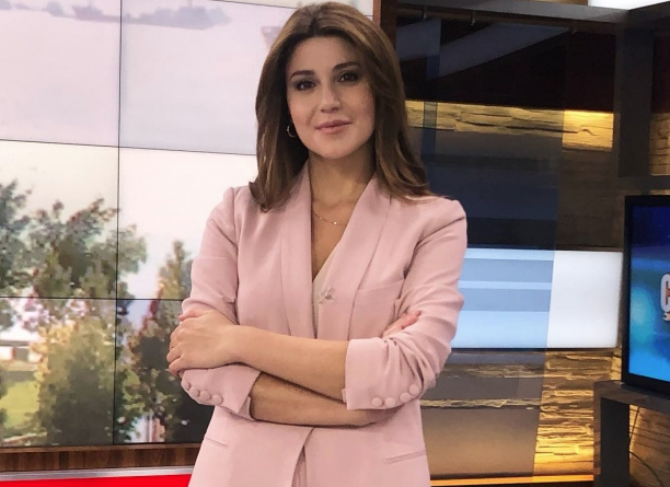 FOX TV'nin sunucusu Merve Yıldırım'dan danslı bayram kutlaması! Paylaşımına yorum yağdı - Resim: 2