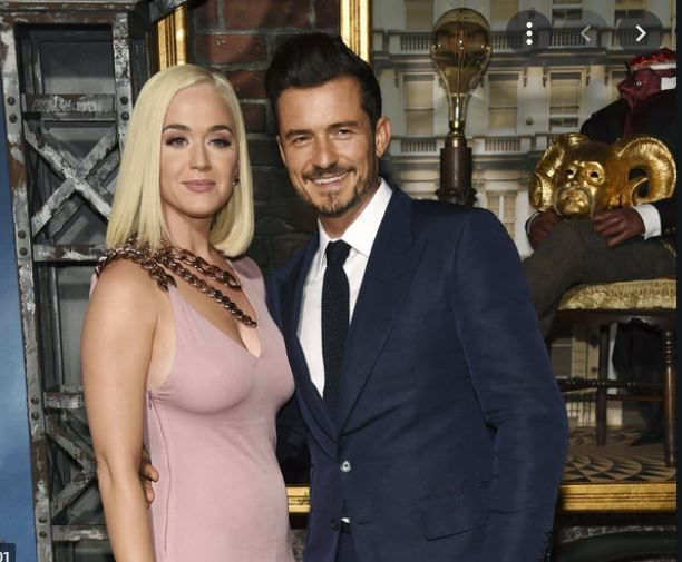 Eski eşiyle yeni nişanlısı yan yana kucaklaştı, ünlü oyuncu 'Çok tatlısınız' dedi! - Resim: 4