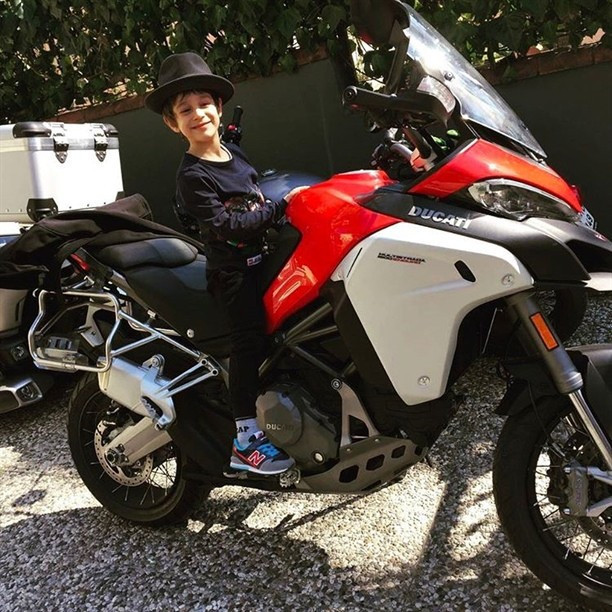 Ünlüler bugün neler paylaştılar - Resim: 3