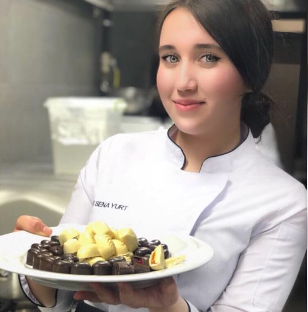 Arda Turan ve Aslıhan Doğan'ın evinde çalışan MasterChef yarışmacısı ortaya çıktı - Resim: 4