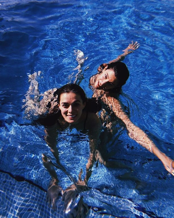 Berrak Tüzünataç ve Özge Özpirinçci aynı filmde! Havuz sahneleri olay oldu - Resim: 4