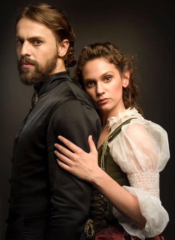 Bir dizi aşkı daha mı gerçek oluyor? Yılın ilk aşk bombası... - Resim: 1