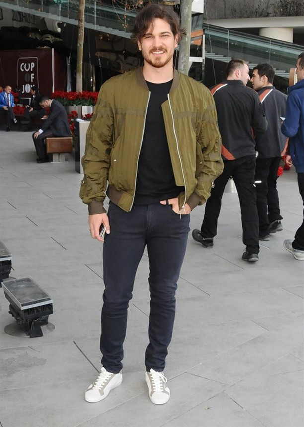 Çağatay Ulusoy'a baş döndüren teklif - Resim: 2