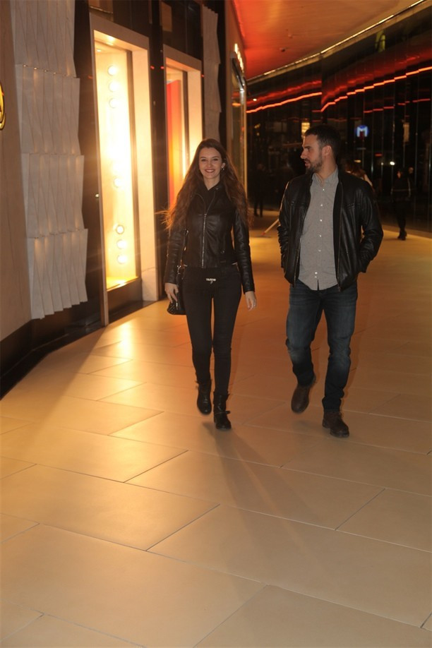 Leyla Lydia Tuğutlu'nun sevgilisine bakın AVM'de yakalandı - Resim: 1