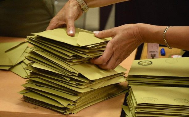 31 Mart seçimleri için son hazırlıklar: Okullarda sandıklar kuruldu - Resim: 3