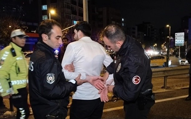 Kadıköy'de kaza! Gerçek olay yerinde ortaya çıkınca gözaltına alındı: Kardeşim beni kandırdı - Resim: 1
