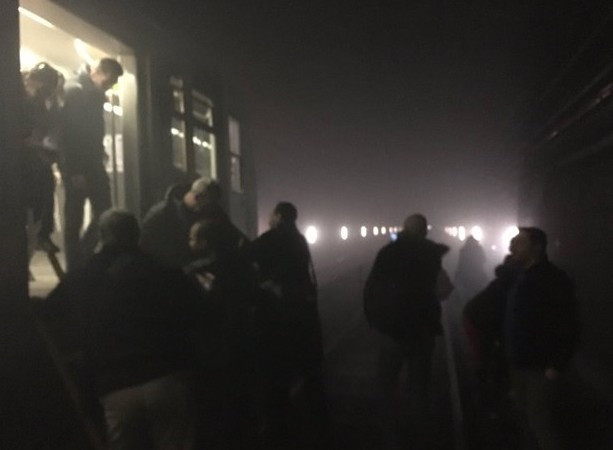 Brüksel metrosu patlama fotoğrafları istasyona dikkat! - Resim: 3