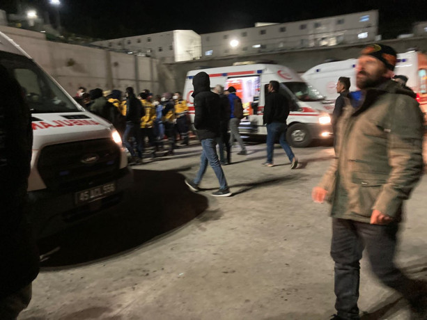 Maden ocağında göçük! Çok sayıda işçi enkaz altında kaldı - Resim: 0