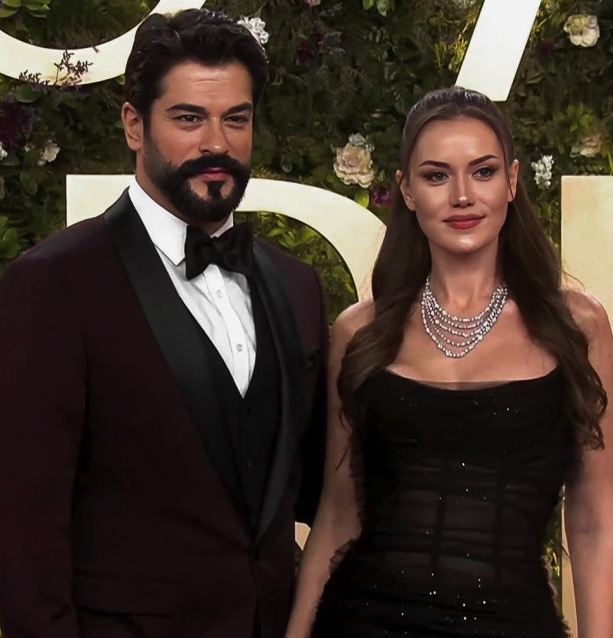 Fahriye Evcen ve Burak Övçivit boşanıyor mu? Her şeyi satmaya başladılar - Resim: 2