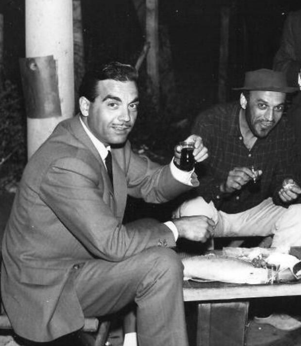 Ayhan Işık'ın torunu Emre Levent eski bakan Avni Akyol'un torunuyla evlendi - Resim: 4