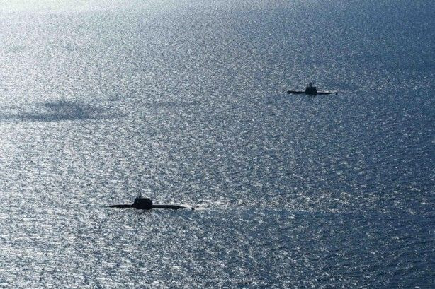 Türk ve Yunan savaş gemileri aynı karede! Hareketli anlar - Resim: 1