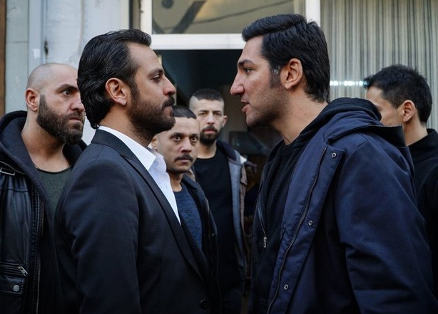 Çukur'da izleyiciyi şoke eden ayrılık! Ünlü isim diziye veda etti - Resim: 1