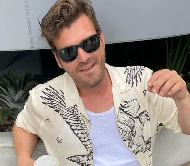 Kıvanç Tatlıtuğ’un abisini görenler şok oluyor! Abisiyle tek bir ortak noktaları yok! - Resim: 1