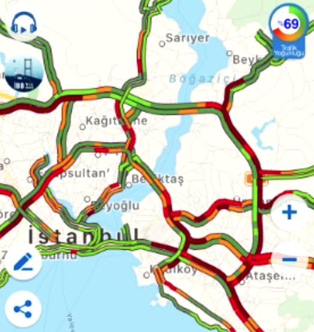 İstanbul'da kuvvetli sağanak! Trafik durma noktasında - Resim: 0