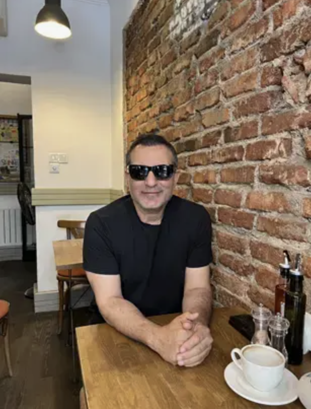 Rafet El Roman doğduğu evi paylaştı! “Hikâyemin başladığı yerdeyim” - Resim: 2