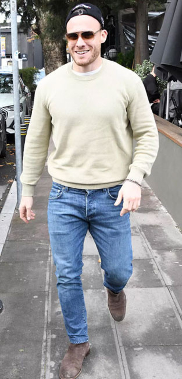 Kerem Bürsin o soru karşısında sessiz kalamadı: "Tabii ki arayıp, Hande ile konuştum" - Resim: 0