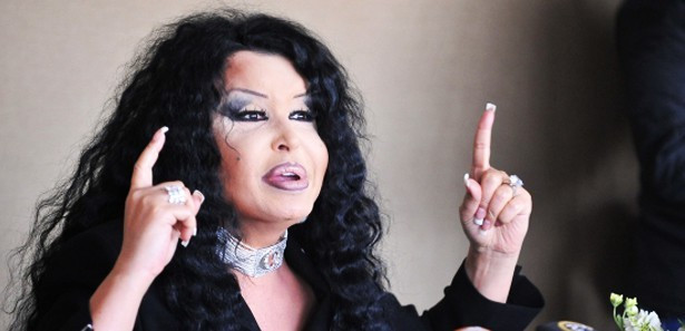 Bülent Ersoy havalimanında! Bavul sayısı şoke etti - Resim: 2