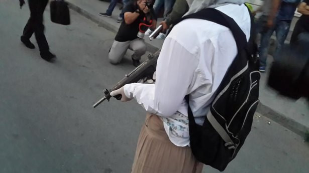 Gazi Mahallesi savaş alanına döndü - Resim: 4