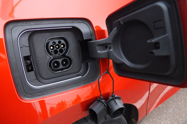 BMW i3 elektrikli arabası Türkiye'de kaç lira? - Resim: 3