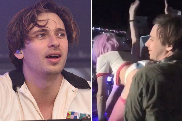 Sahnede cinsel ilişkiye girdi DJ Flume'in görüntüsü internete düştü - Resim: 4