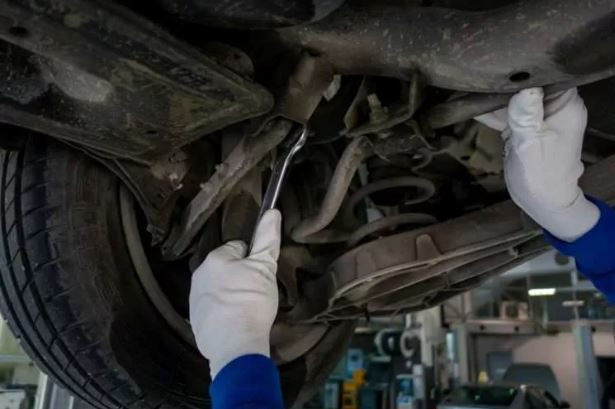 Yurtdışından kaçak getirip Türkiye'de okutuyorlar! Akıllara zarar yöntem - Resim: 4