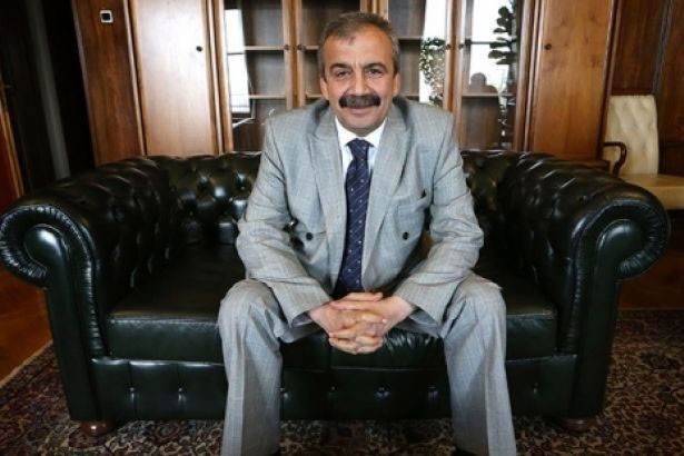 Sırrı Süreyya Önder sinemaya geri dönüyor - Resim: 3