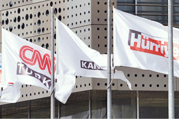 Kanal D ve CNN Türk'ten 13 isim gönderildi bombalar patlıyor! - Resim: 3