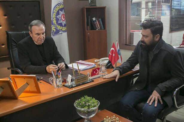 Arka Sokaklar'da sürpriz ayrılık Kanal D dizisine veda etmeye hazırlanıyor - Resim: 1