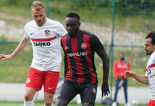 Diagne hayatının şokunu yaşadı şoförü kaçtı kendi kaldı! Gece eğlencesi fırında bitti... - Resim: 2