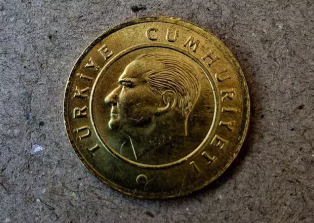 Koleksiyoncular özellikle bu 25 kuruşu arıyor! Ceplerinizi kontrol edin, değerini duyanların dudağı uçukladı - Resim: 1