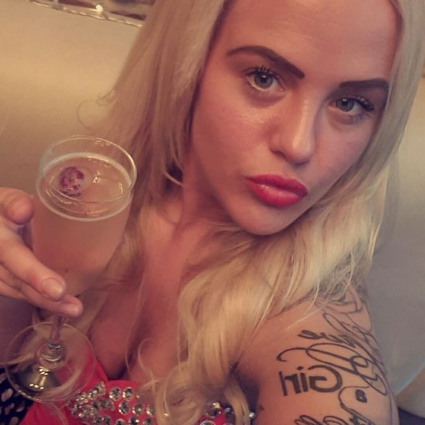 Çocuğu bile yaklaşamadı genç kadın korkunç hale geldi: Cehennemi yaşadım - Resim: 4