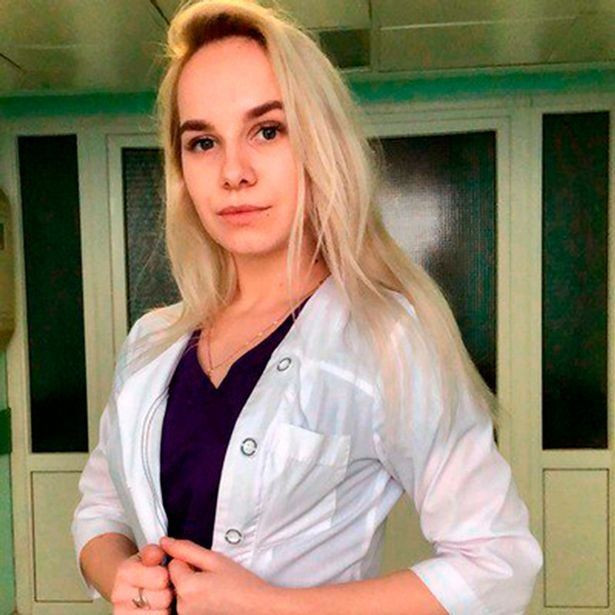 Korona hastalarını bikinisiyle tedavi eden hemşire! Ülkeyi karıştırdı - Resim: 2